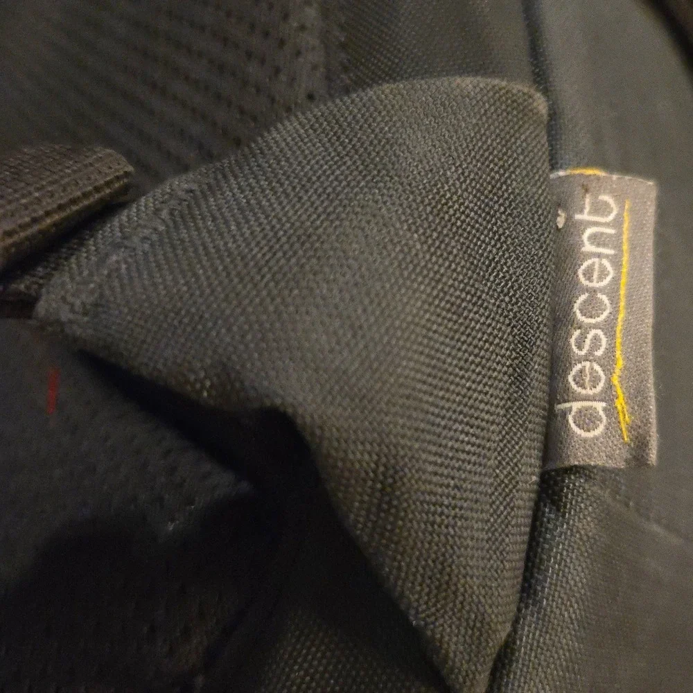 Mountainsmith Descent Camera Sling Bag OS Unisex Black Yellow Padded Strap Tech